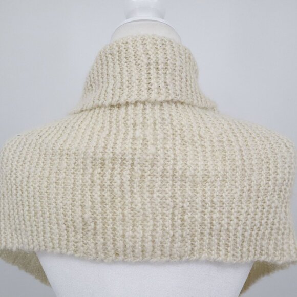 Knitted Shawl Wrap Cream Boho Earthy Cream Warm Natural Artisanal Folksy Casual - Picture 6 of 13